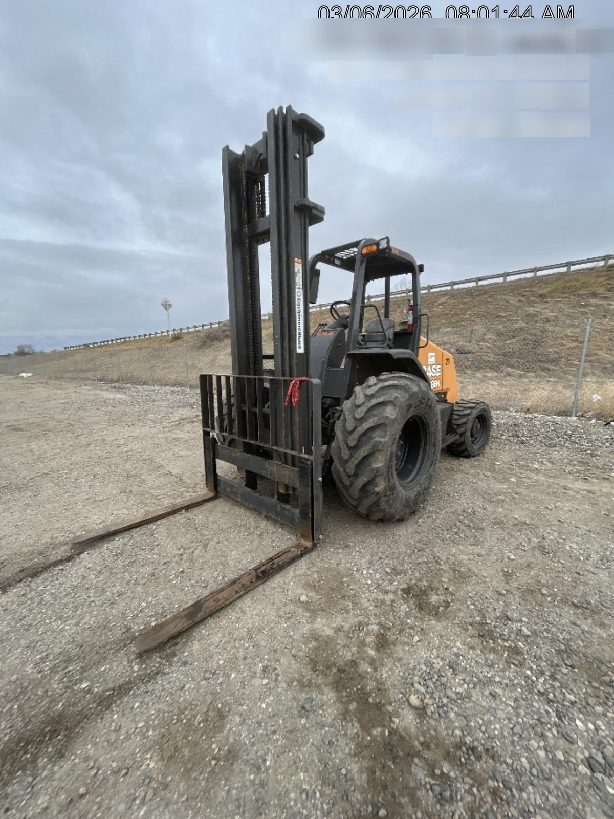 2023 CASE 588H