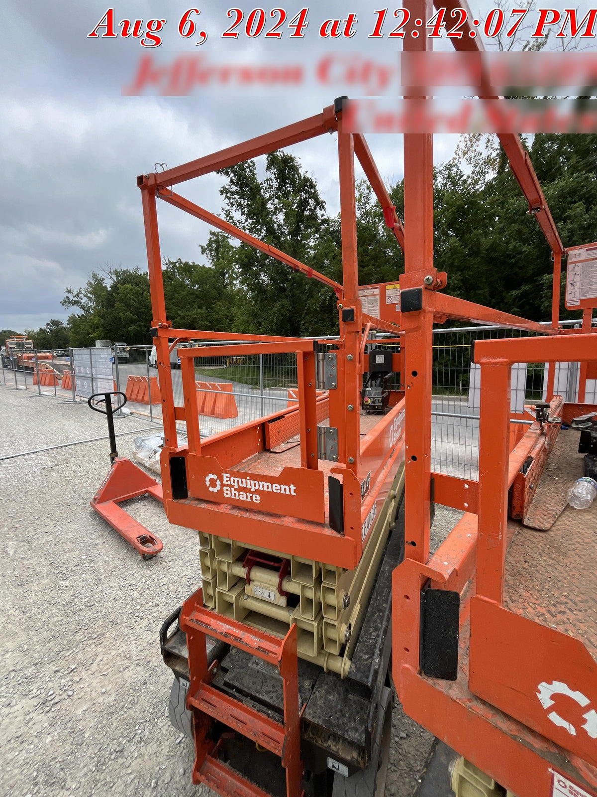 2022 JLG ES2632