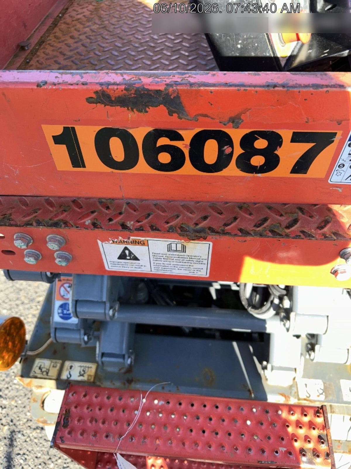 2020 Skyjack SJIII-3219 Solid NM Tires, Half height spring hinged entry gate, Dual Beacons, 800W Inverter