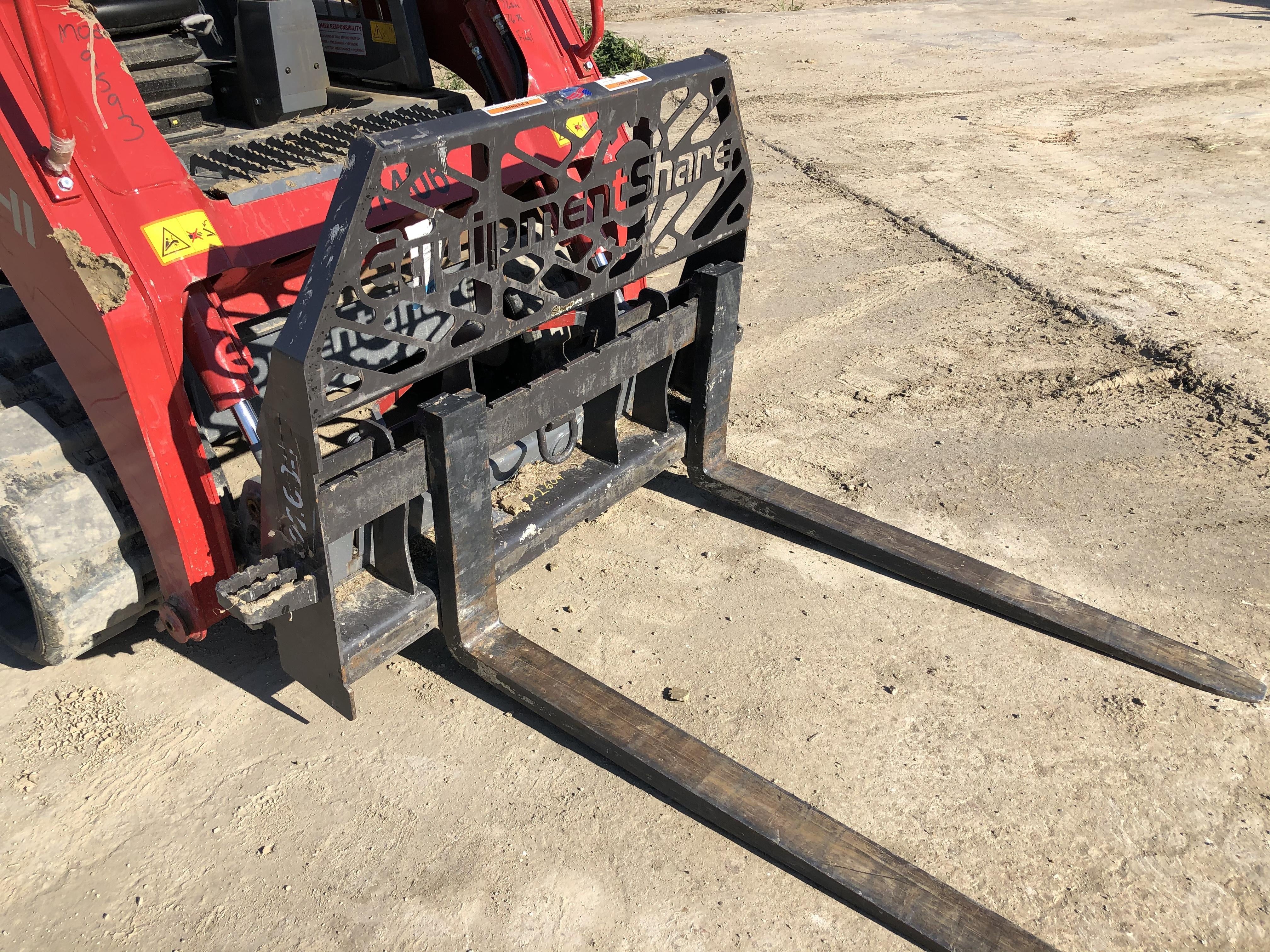 2018 PALADIN 48" Pallet Forks - Paladin