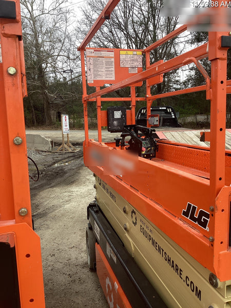 2022 JLG ES2632