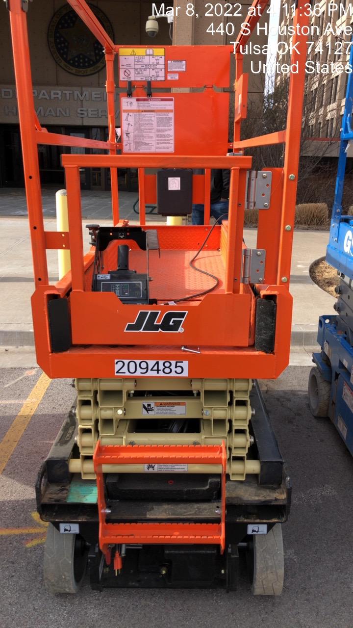 2022 JLG ES1932