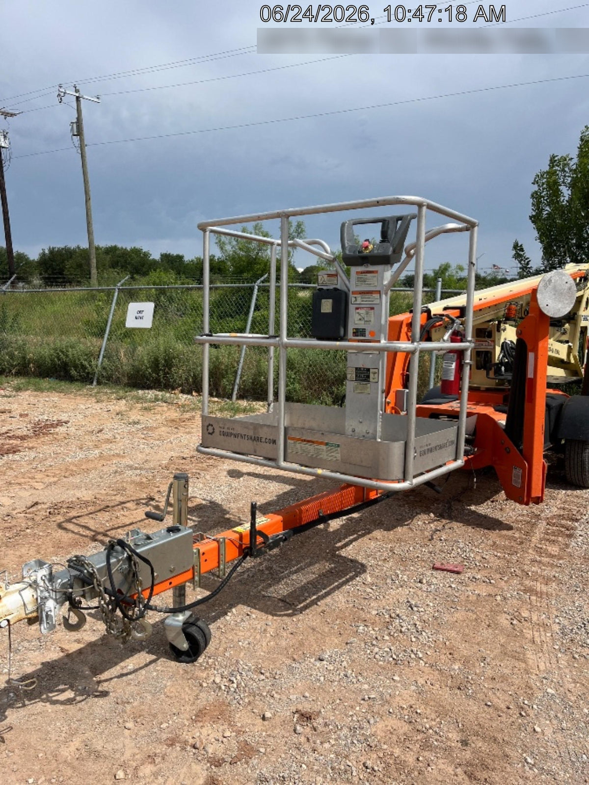 2023 JLG T350