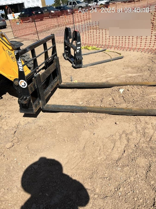 2022 ARROW MATERIAL HANDLING 48" Pallet Forks - Arrow