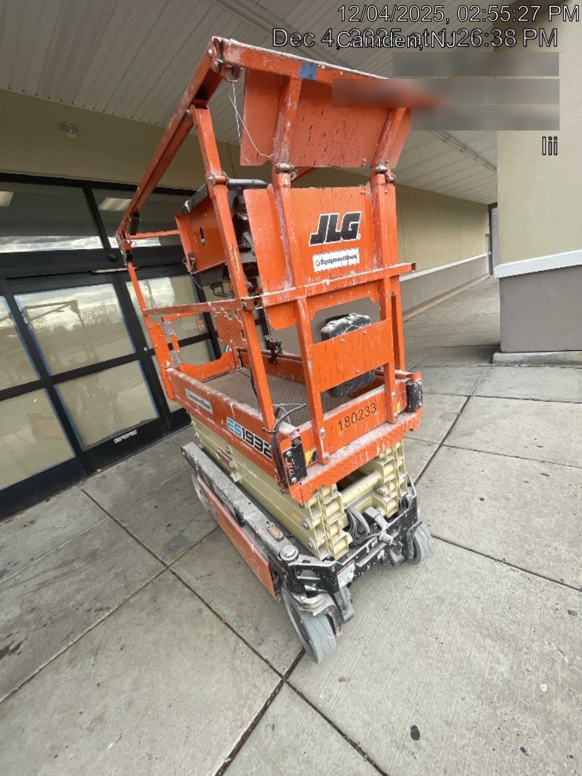 2021 JLG ES1932