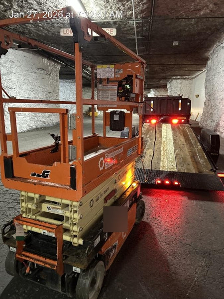 2023 JLG ES1932