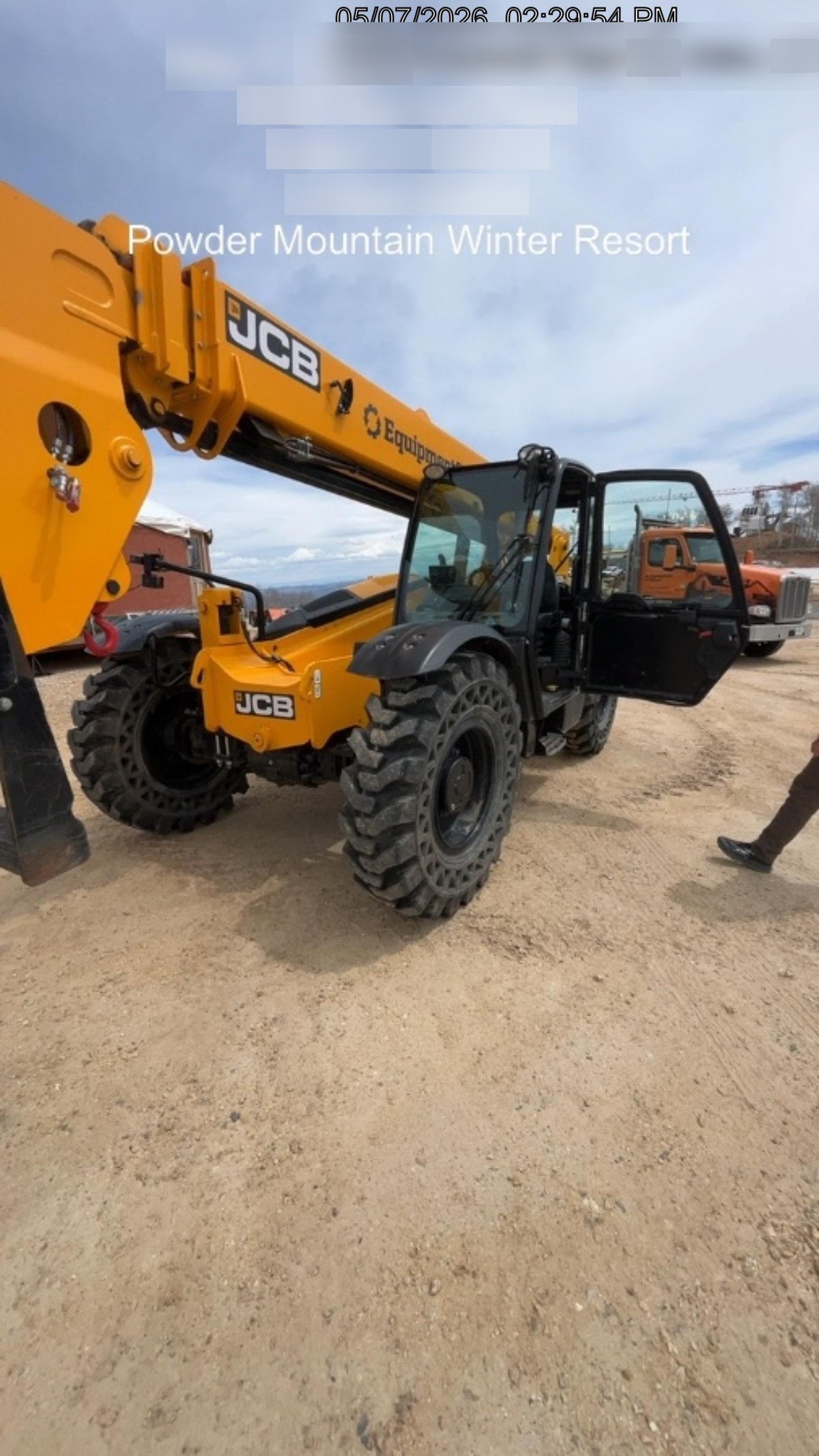 2023 JCB 509-42