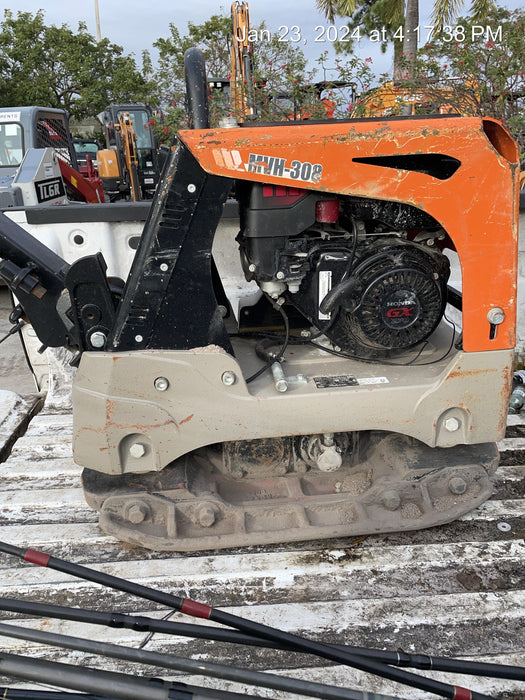 2023 Multiquip MV308GH Honda GX270, 18" Plate, Tachometer