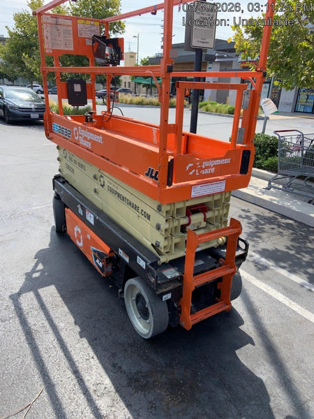 2022 JLG ES2632
