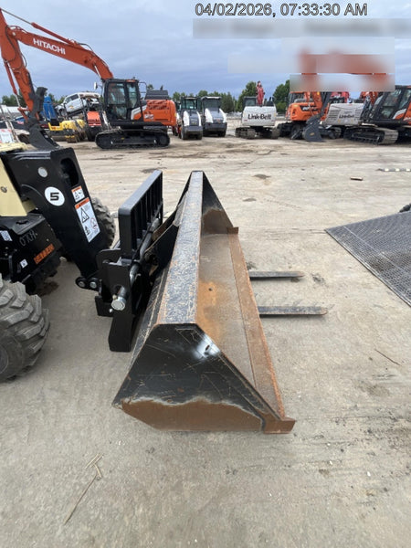 2022 JLG 1001100823