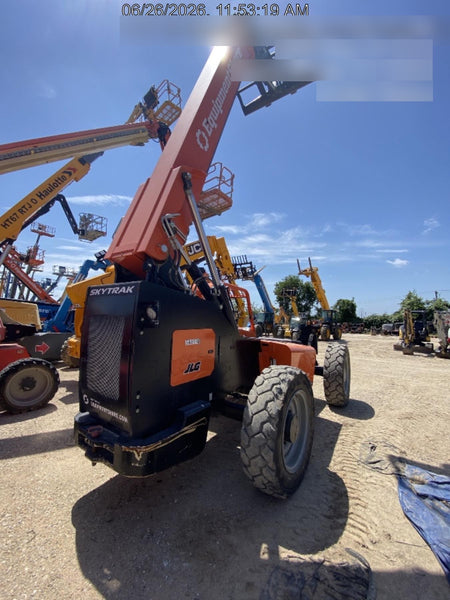 2023 SKYTRAK 8042