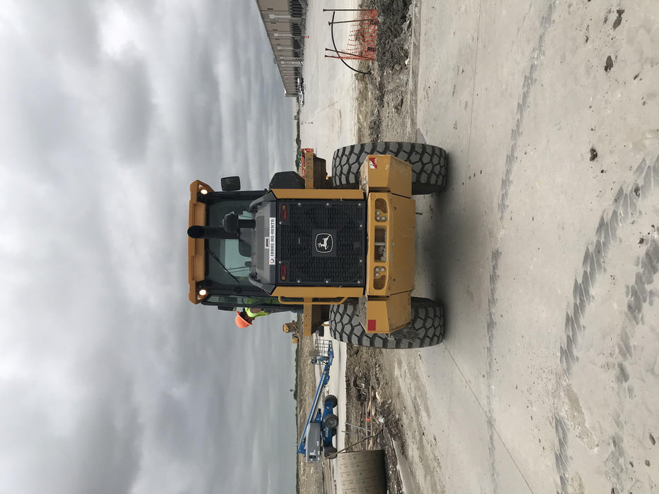 2019 John Deere 524L Cab/Heat/AIR, 3rd Function Hydraulics, Hydraulic JRB QC 2.75 Yd. Bucket, 60" Carriage/72" Forks