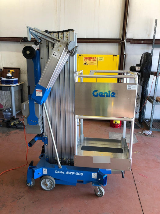 2019 GENIE AWP-30S