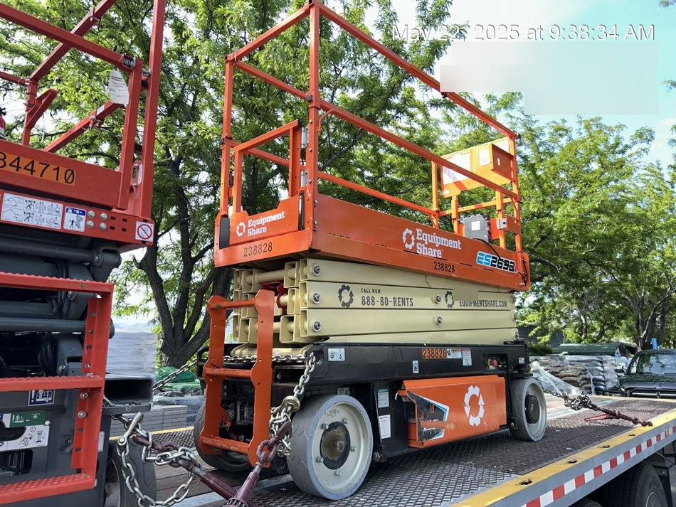 2022 JLG ES2632