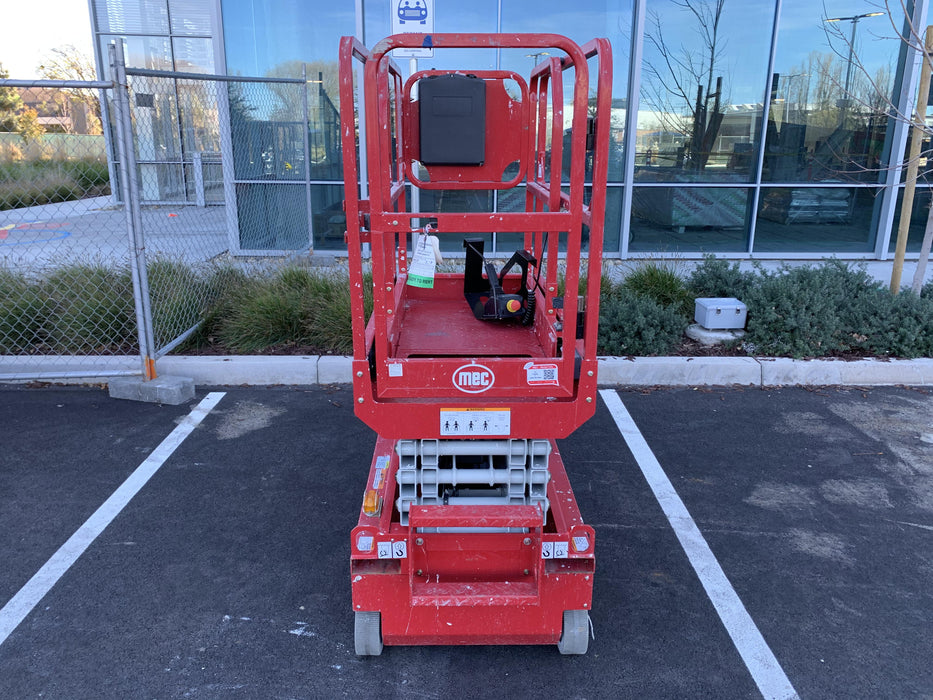 2020 MEC 1330SE Solid NM Tires, Steel Swing out Doors, LCS, Beacon, 900W Inverter