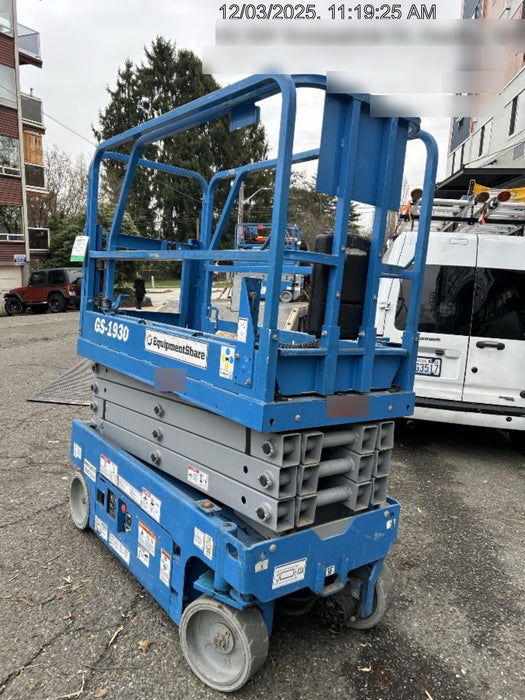 2019 Genie GS-1930 Half Height Swing Gate, 800W Inverter