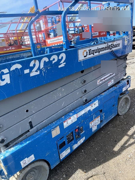 2020 Genie GS-2632 Solid NM Tires, Folding Rails with half-height swing gate, Beacon