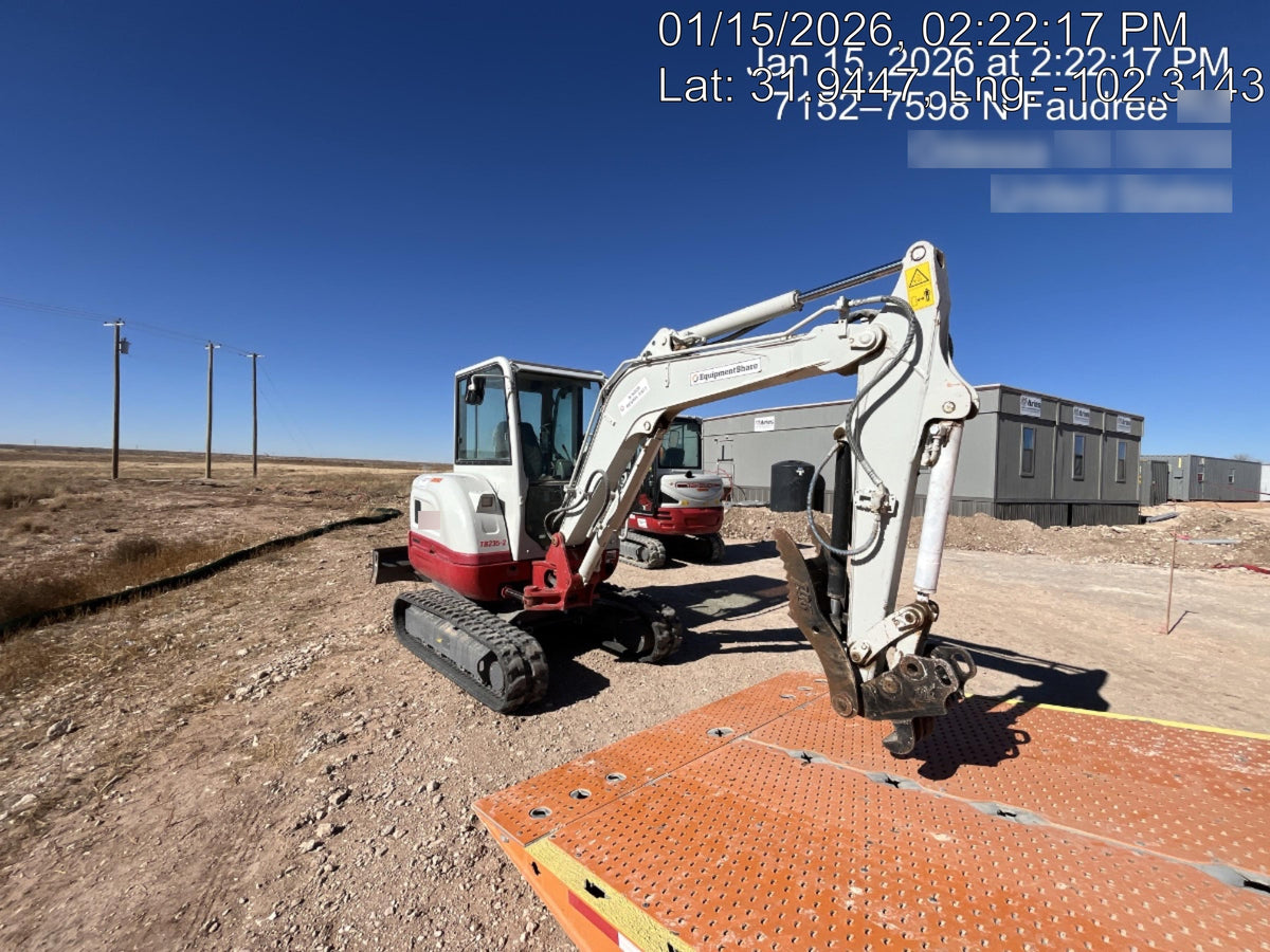2023 TAKEUCHI TB235-2CR