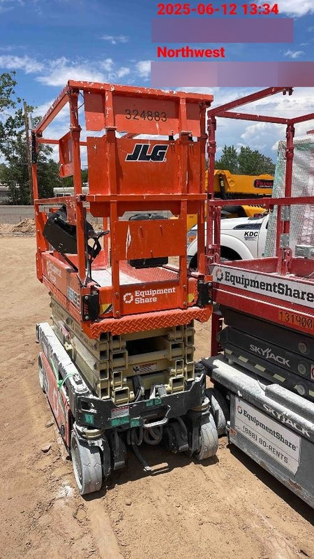 2023 JLG ES1932