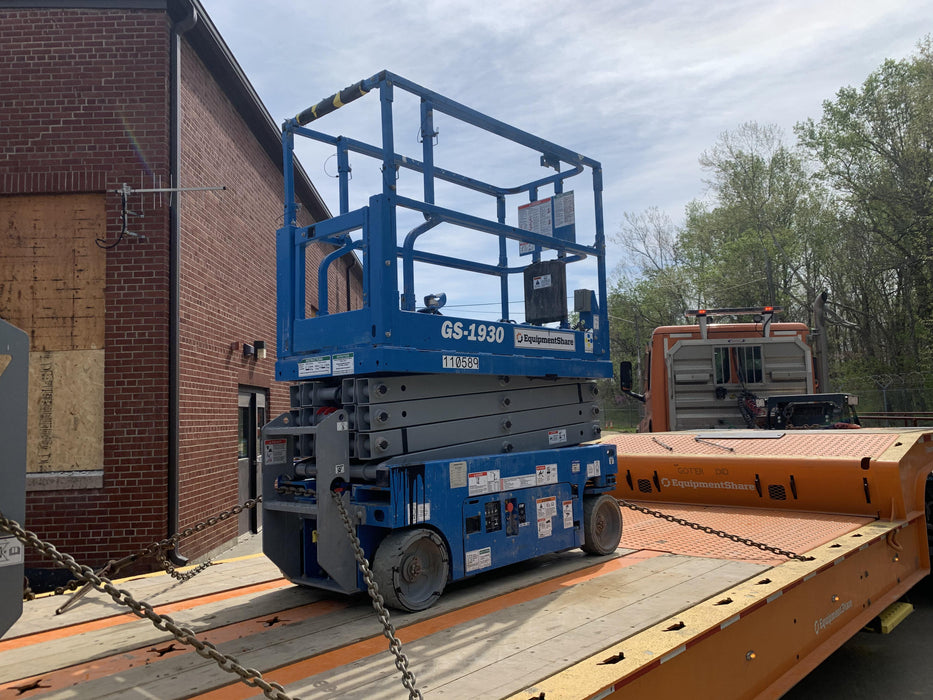 2020 Genie GS-1930 Solid Non Marking Tires, Beacon, Folding rails with half height swing gate