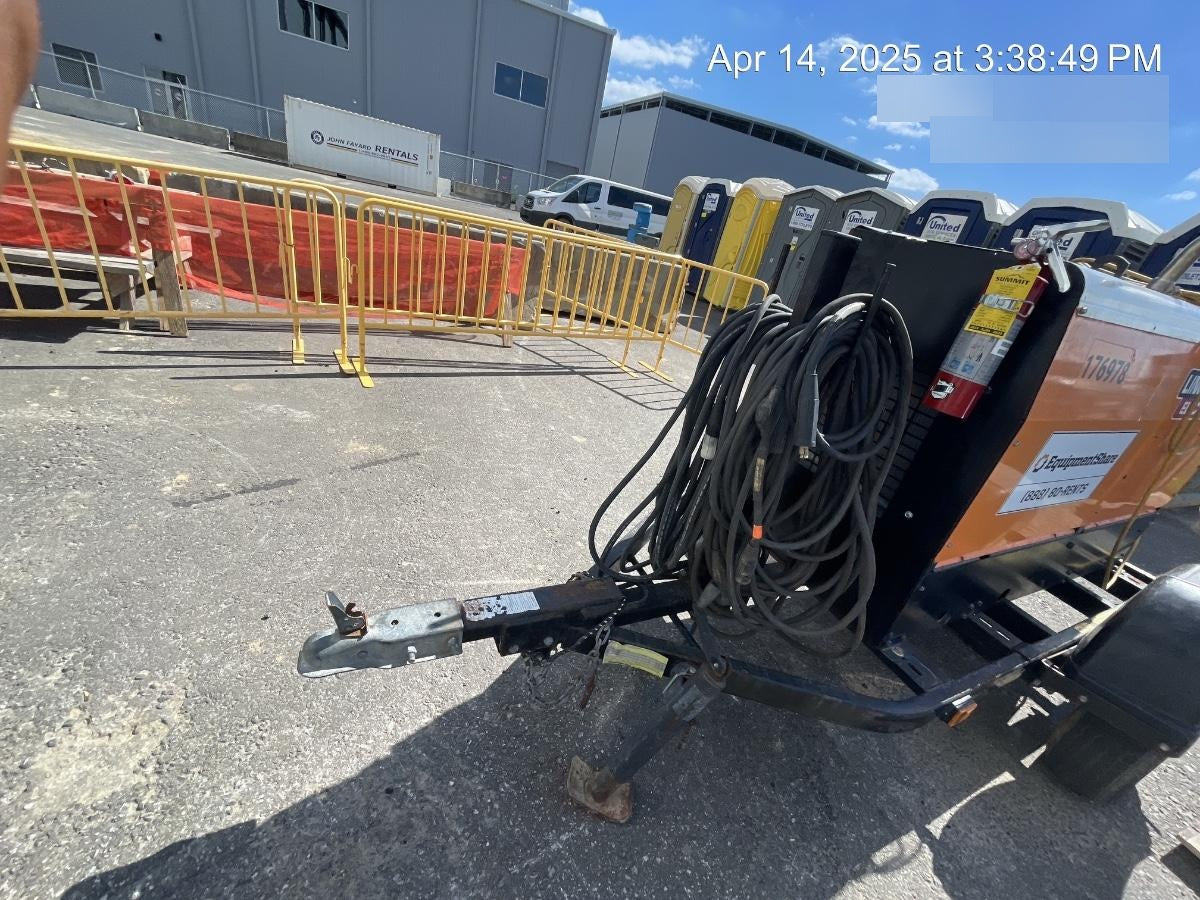 2021 Lincoln Electric Vantage 322 Vantage 322 Ready Pak 3 w/ Decals, ORANGE (includes trailer, cable rack, fender light kit) NO Telematics