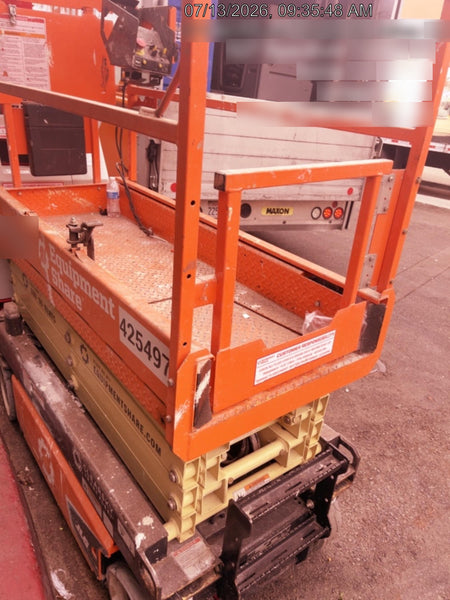 2024 JLG ES1932