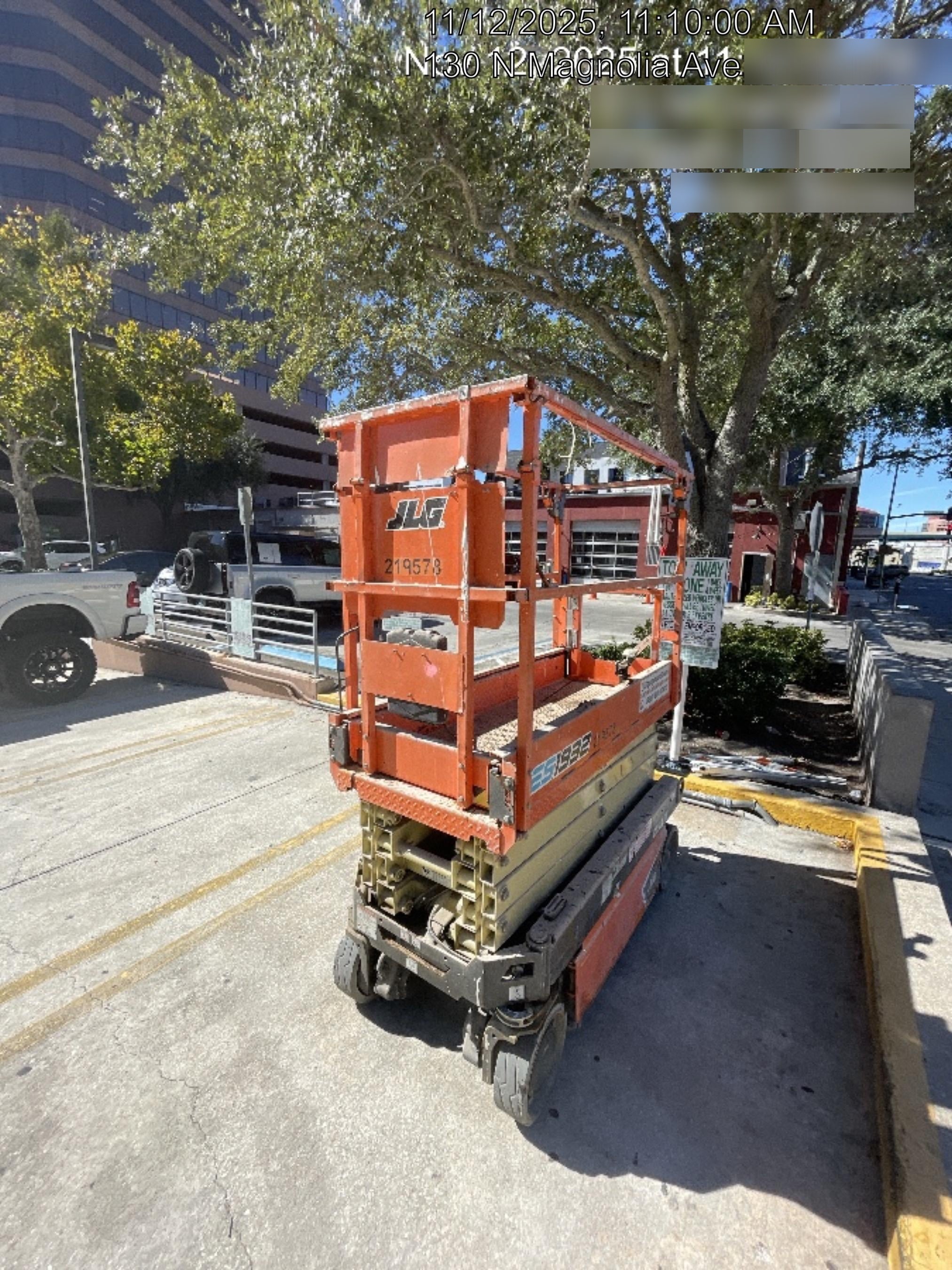 2022 JLG ES1932