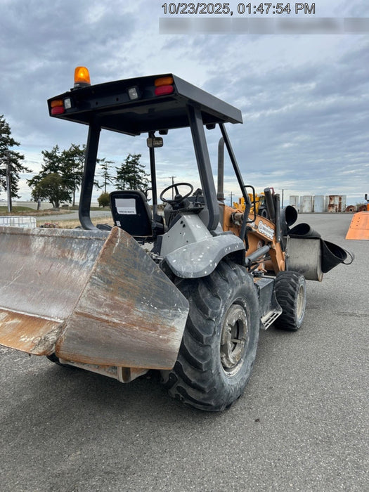 2019 Case 570N EP Canopy, 4WD, GP Front Bucket, Dual Tilt Cylinder, 84" Box Blade w/ Scarifier, Wheel Weights, Beacon