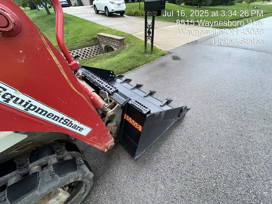 2025 EQUIPMENTSHARE 1006186 - 66" Tooth Bucket, CTL