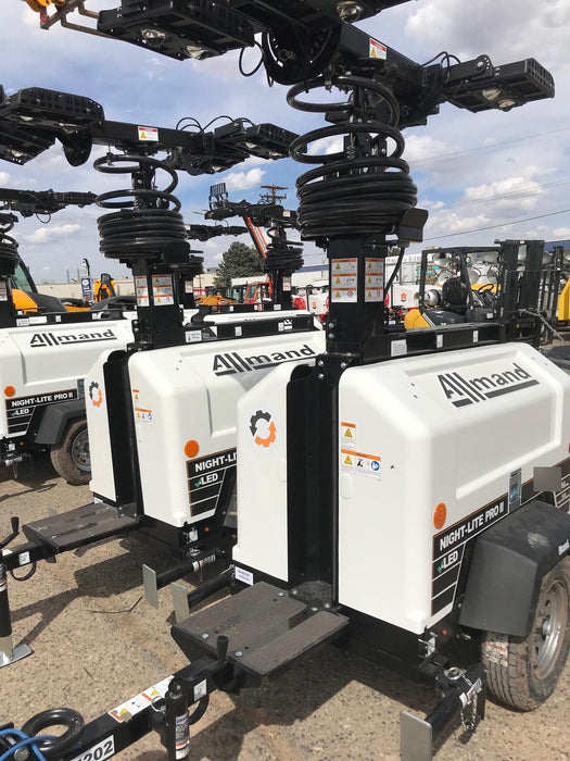 Allmand Bros. Night-Lite Pro II Allmand Night-Lite Pro II Allmand Night-Lite Pro II 8 kW Light Tower w/Kubota Engine, LED Light Package