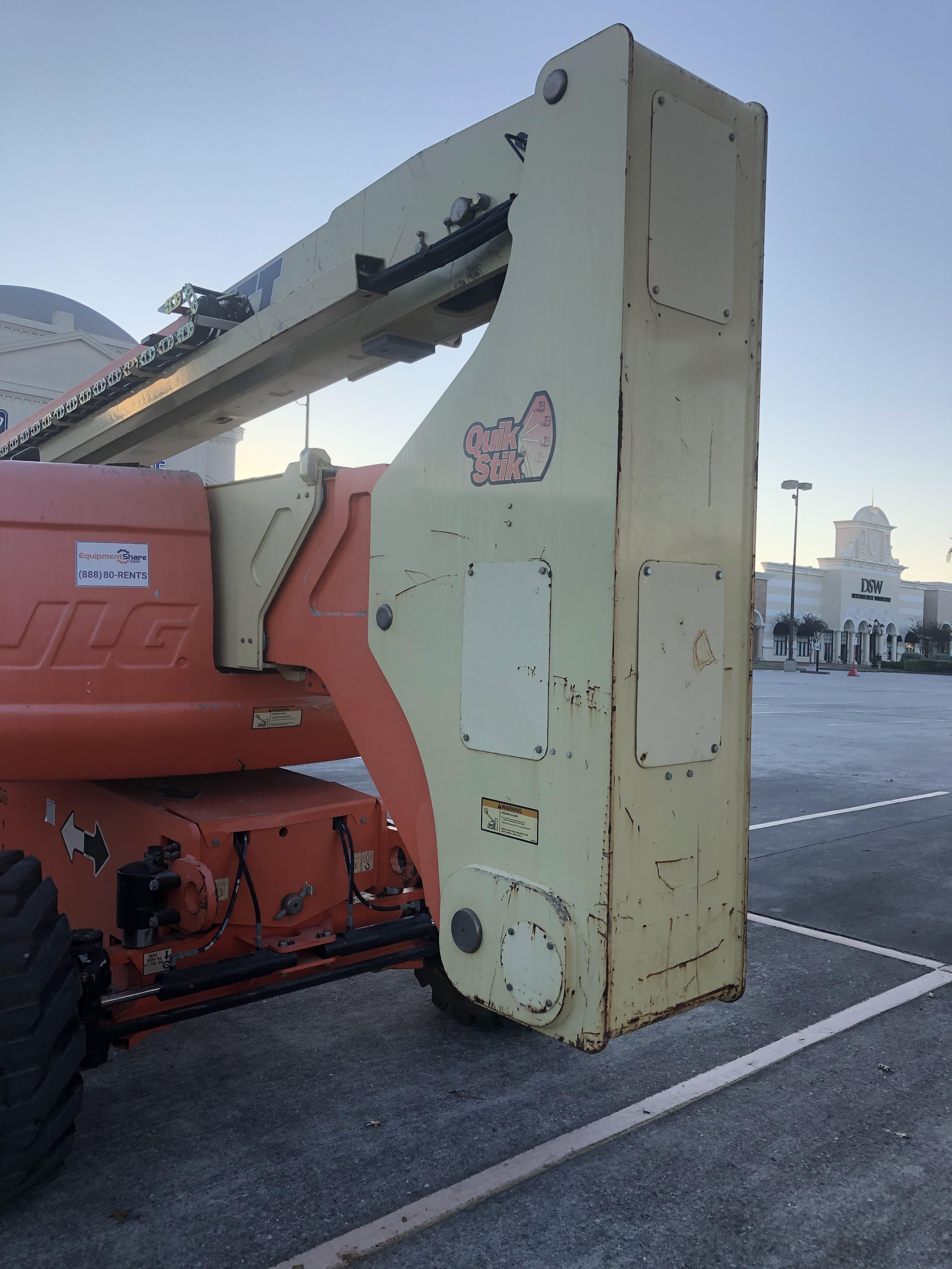 2015 JLG 800AJ