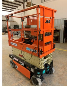 2022 JLG ES1932