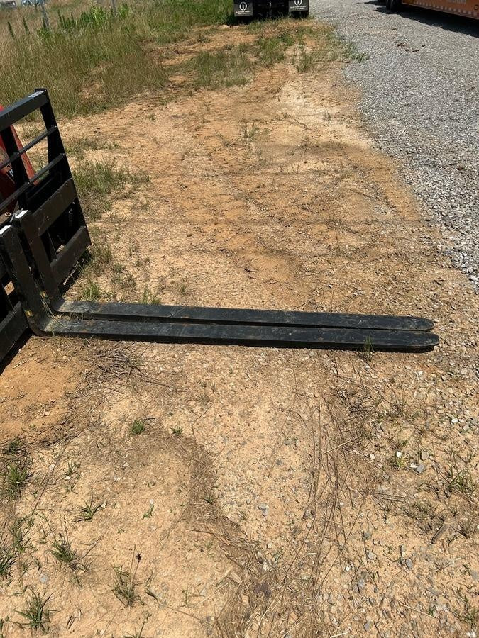 2025 ARROW MATERIAL HANDLING 24" Pallet Fork Frame