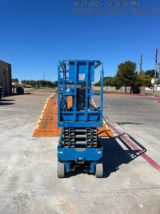 2019 Genie GS-1930 Fixed Rails with Chain Entry