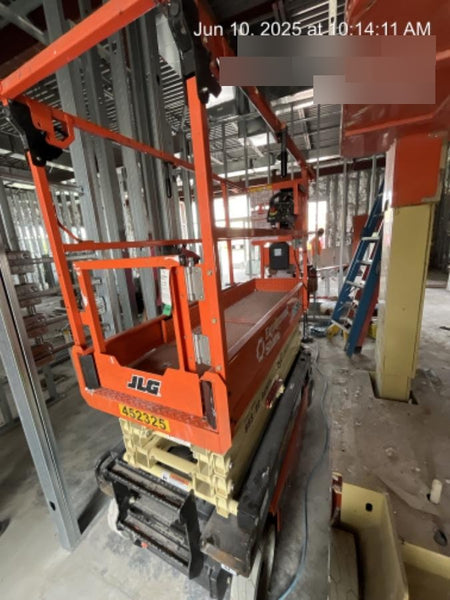 2024 JLG ES1932