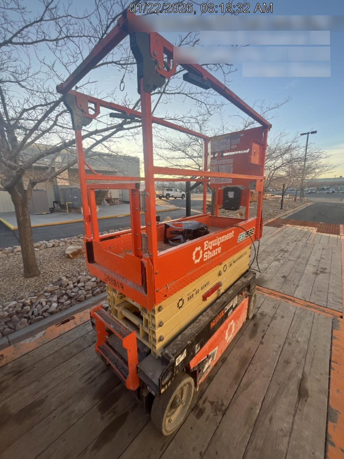 2023 JLG ES1932