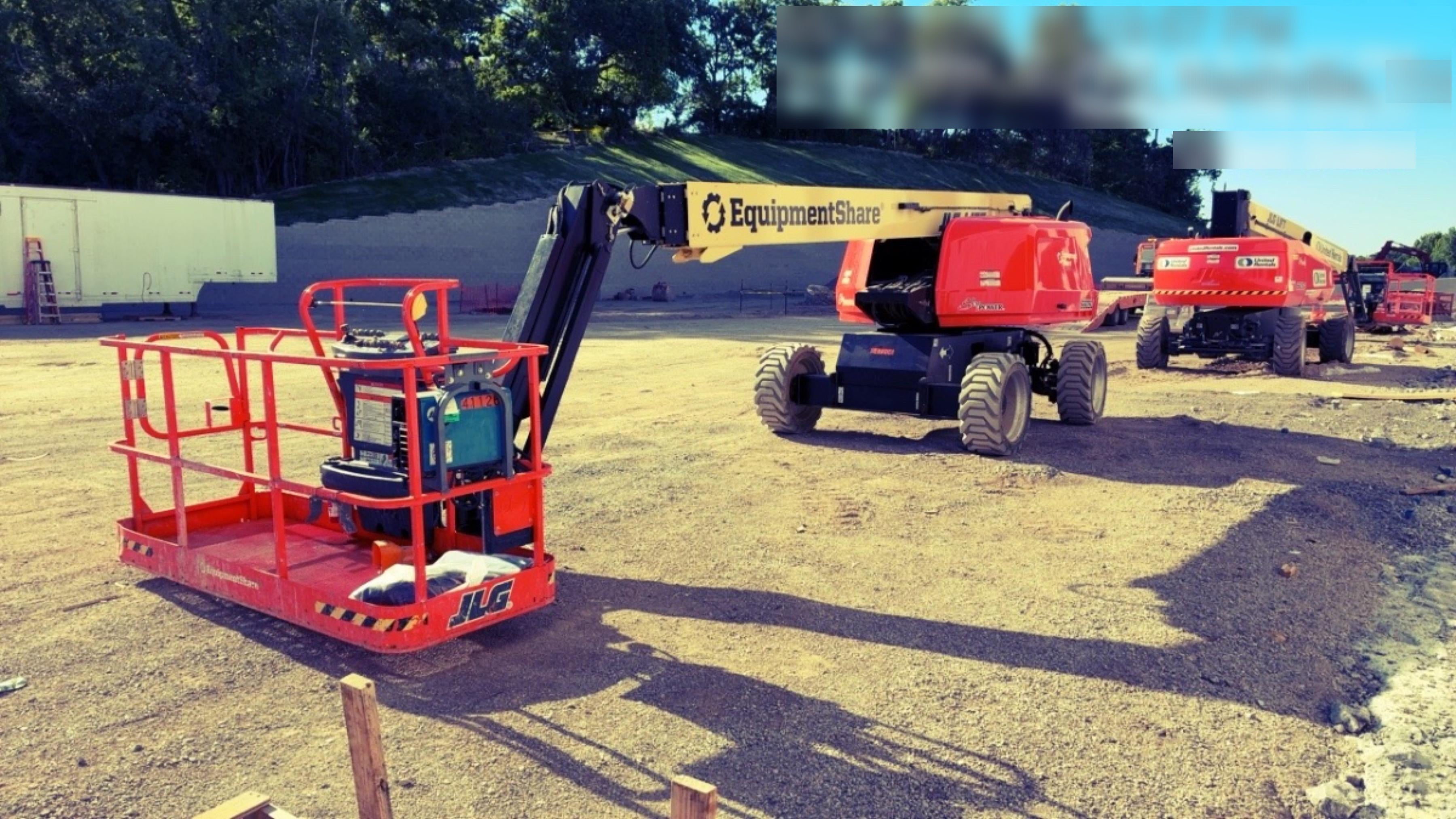2025 JLG 660SJ
