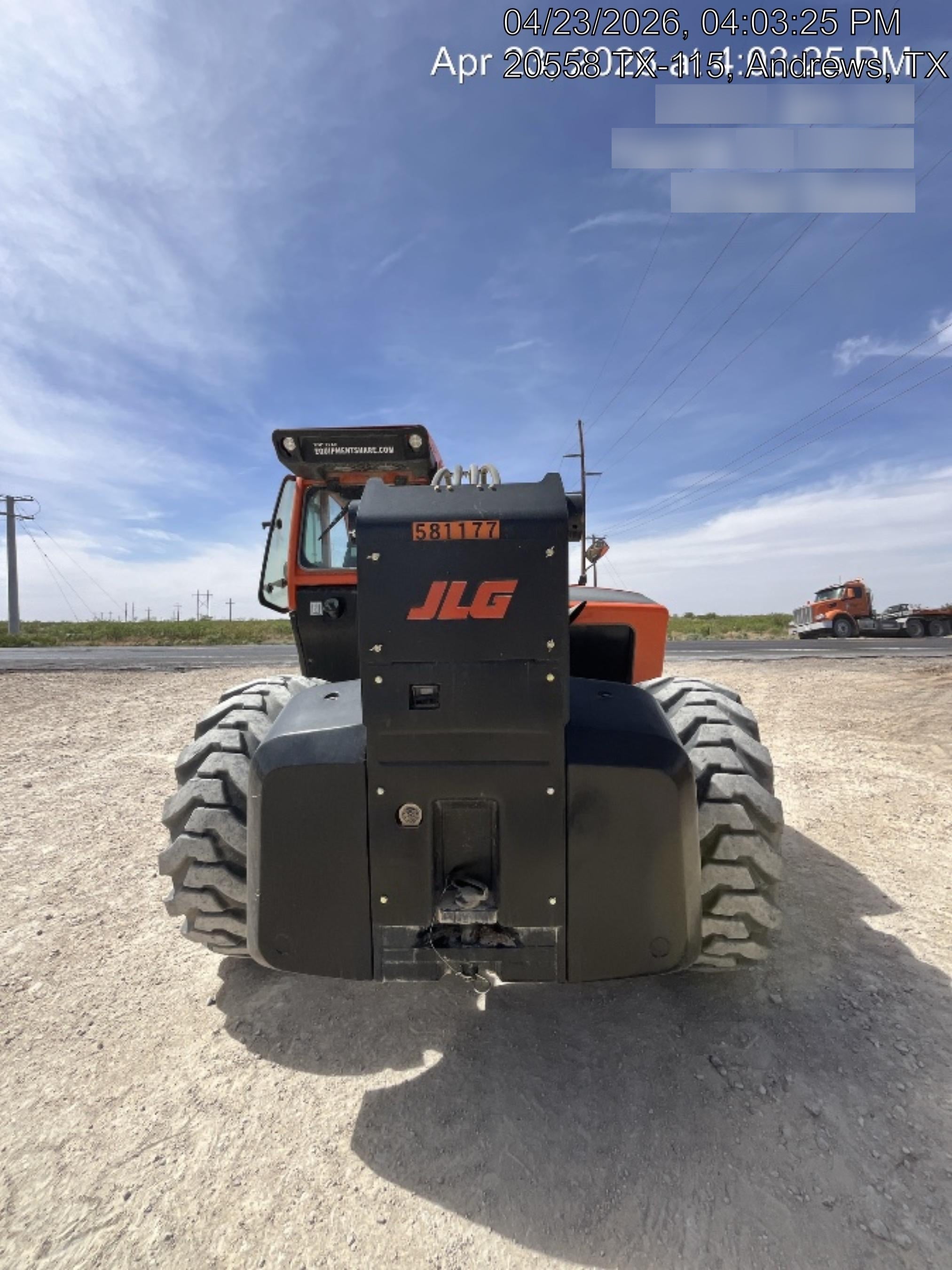 2025 JLG 1732