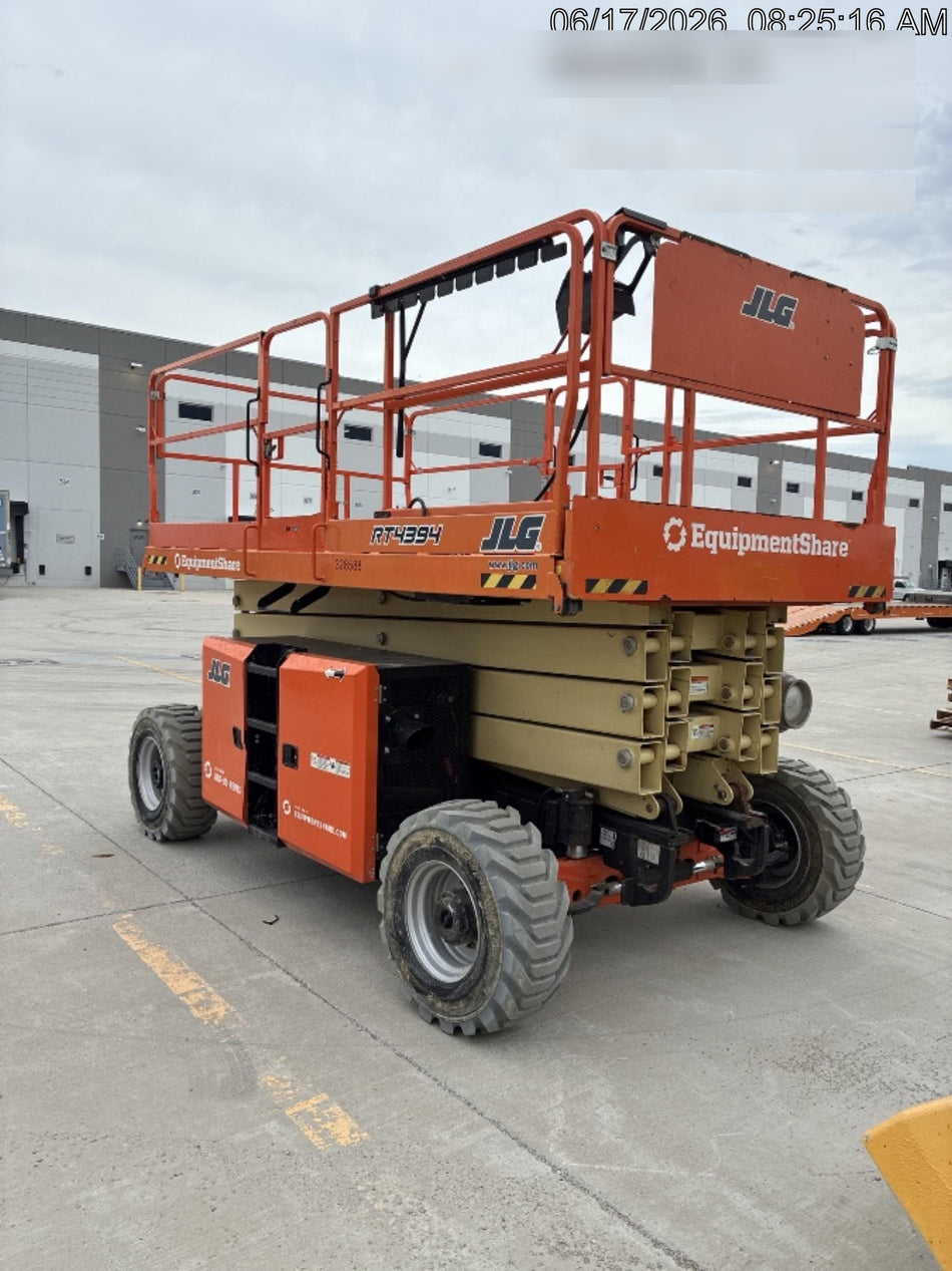 2023 JLG RT4394