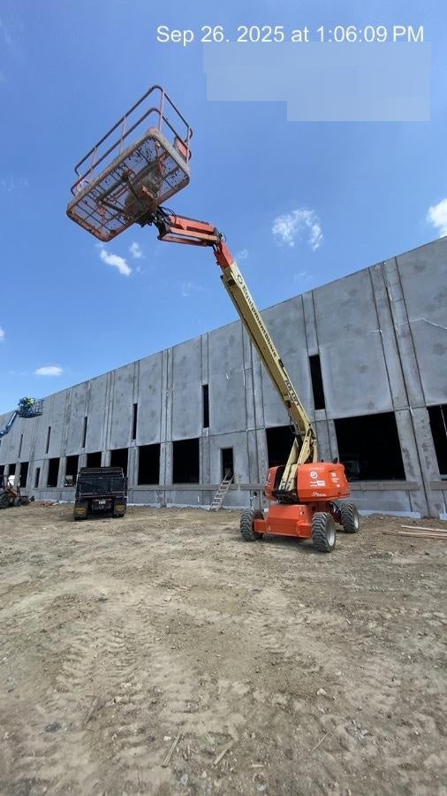 2023 JLG 660SJ