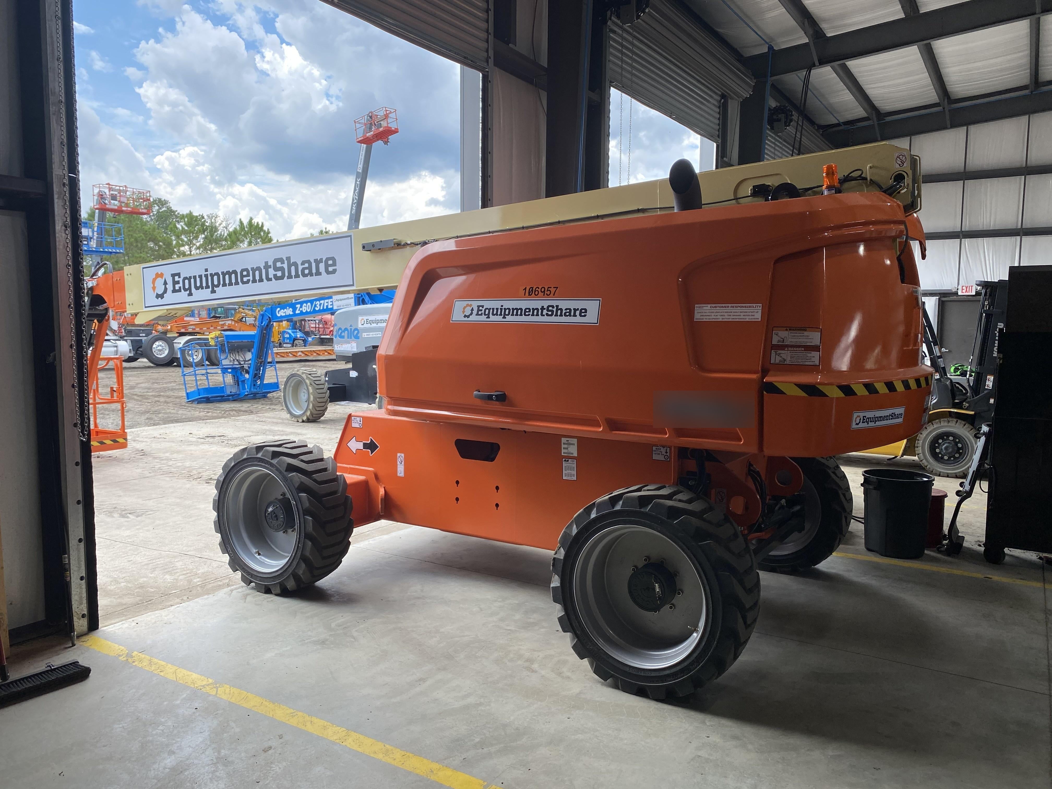 2020 JLG 660SJ