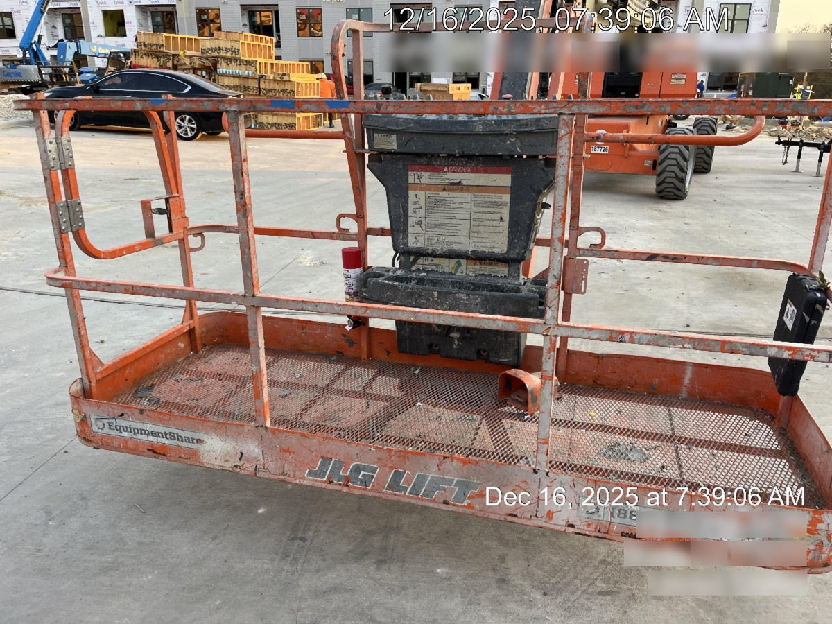 2021 JLG 860SJ