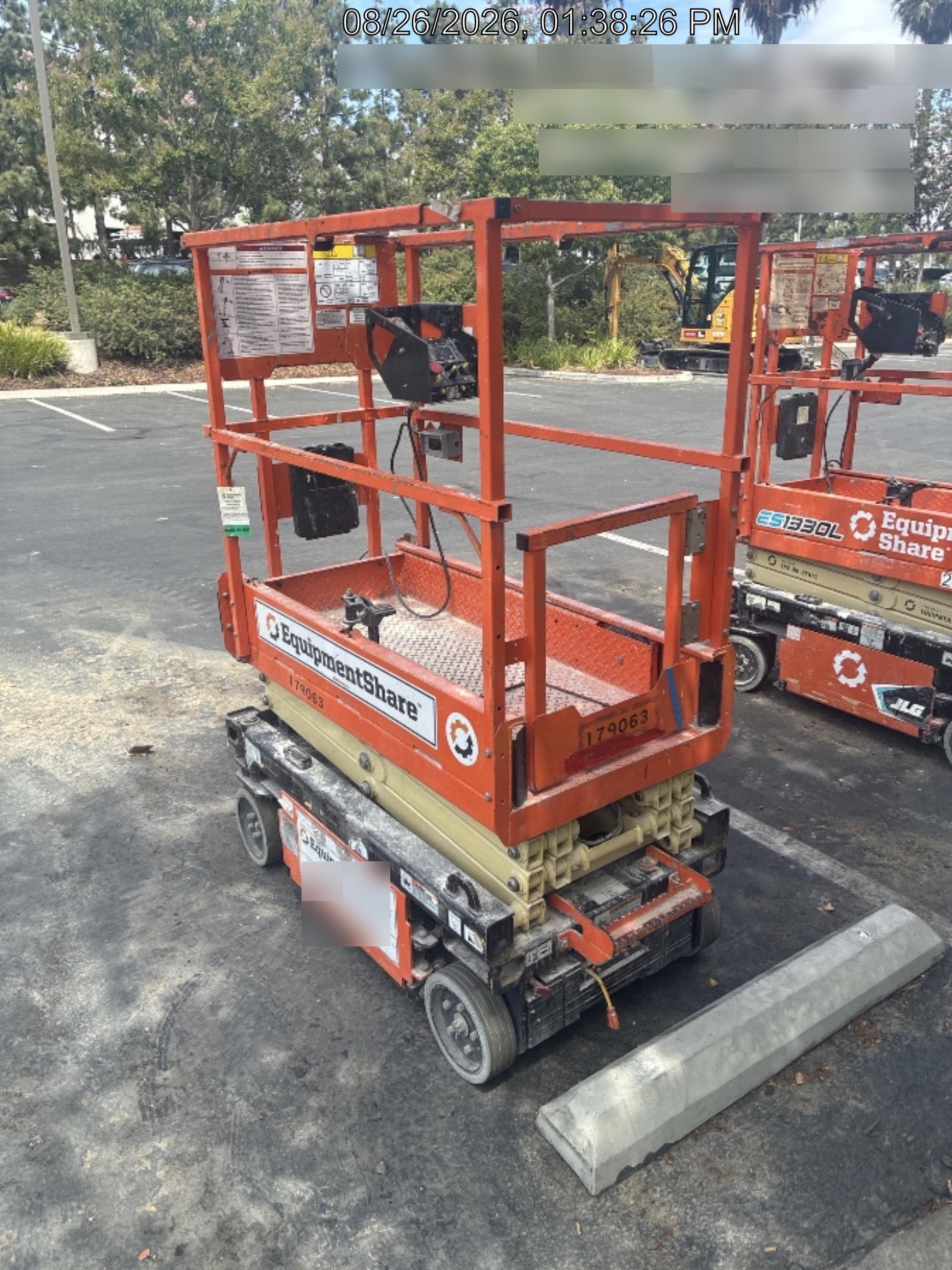 2021 JLG ES1330L