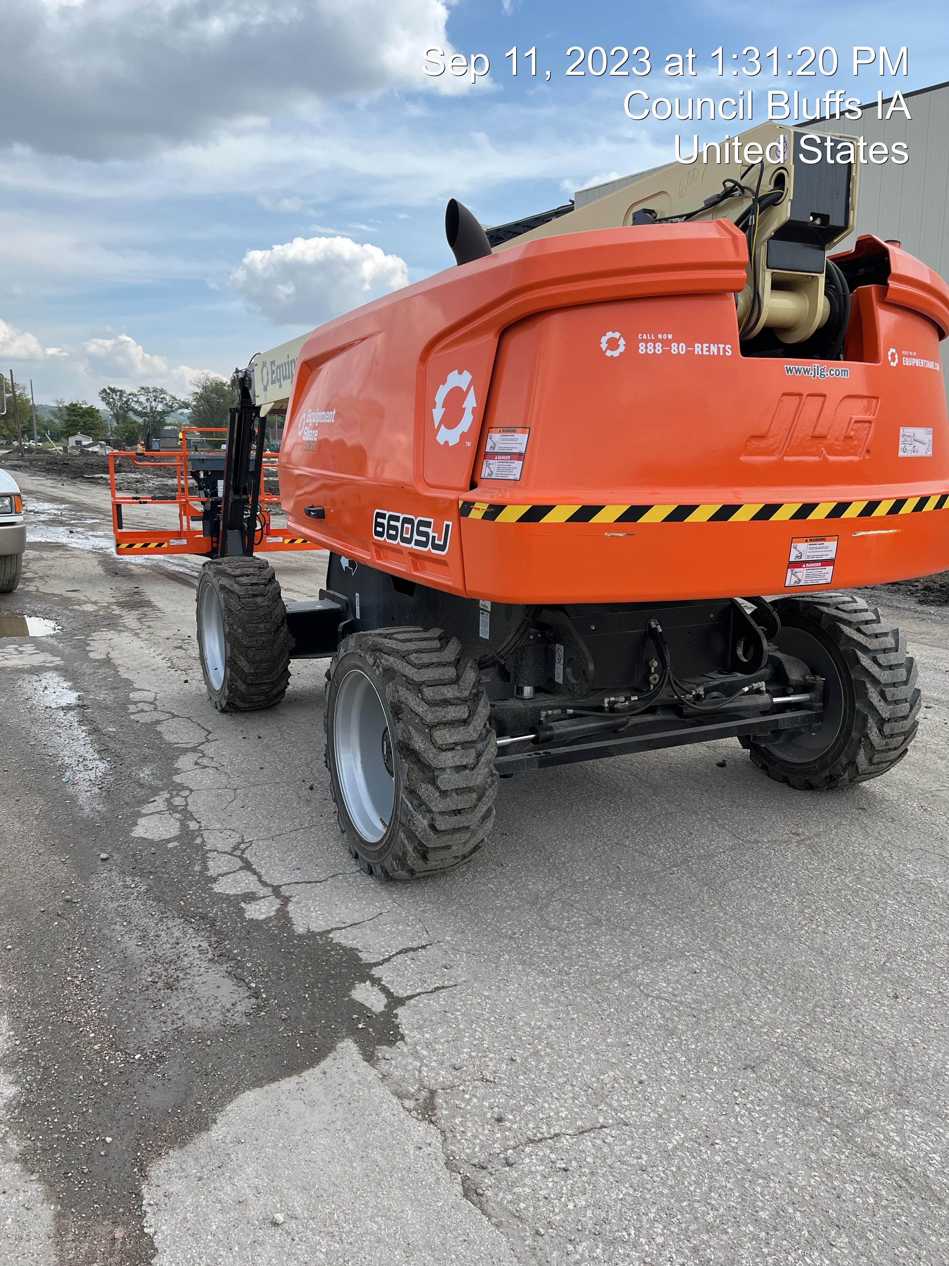 2023 JLG 660SJ