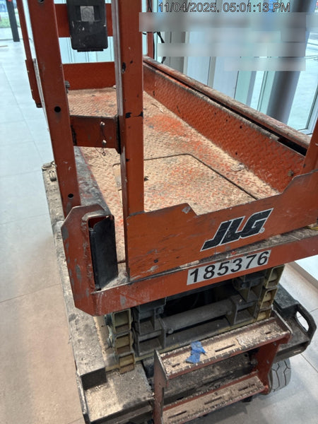 2021 JLG ES1932