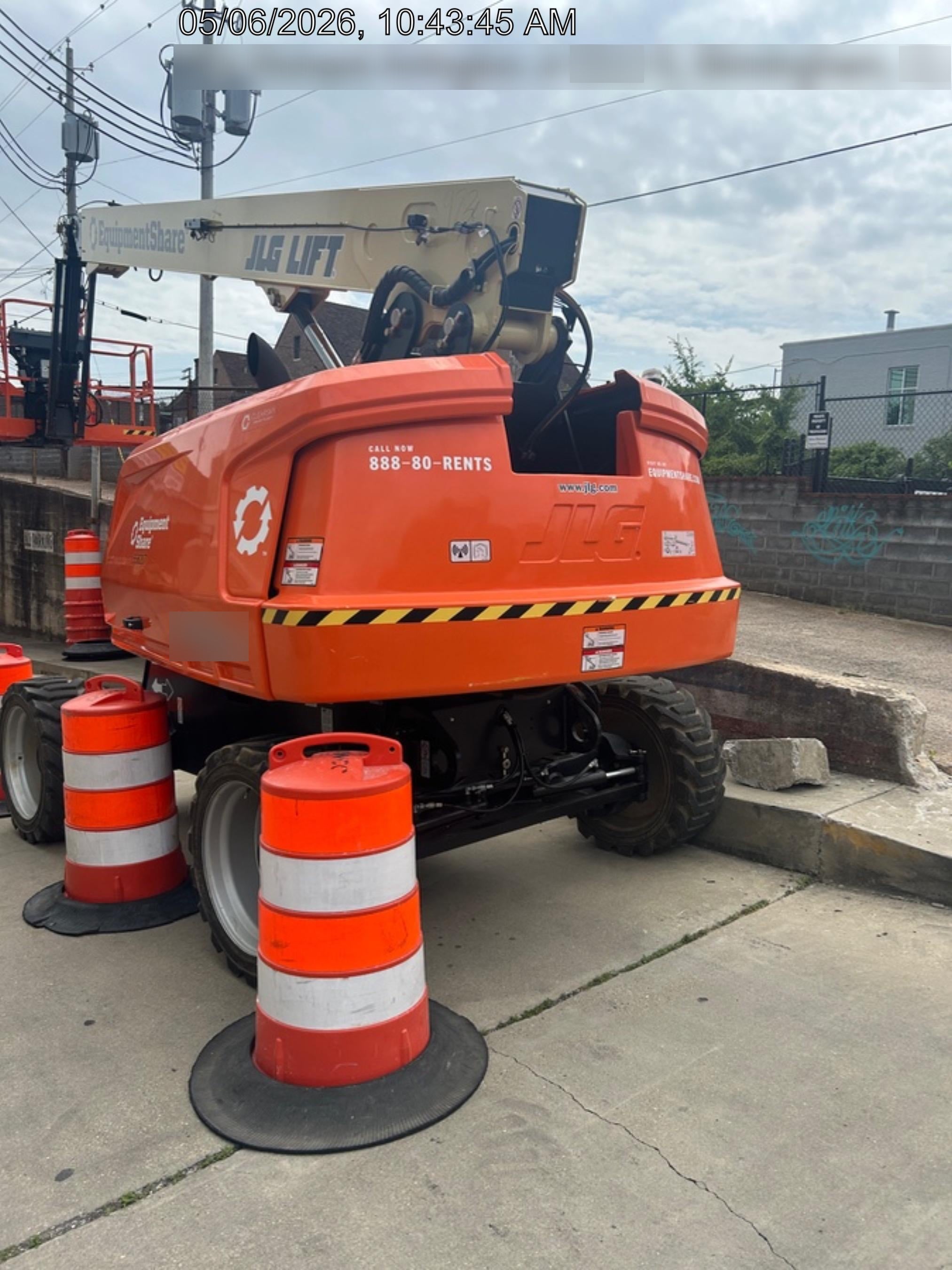 2025 JLG 660SJ