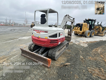 2022 TAKEUCHI TB250-2R