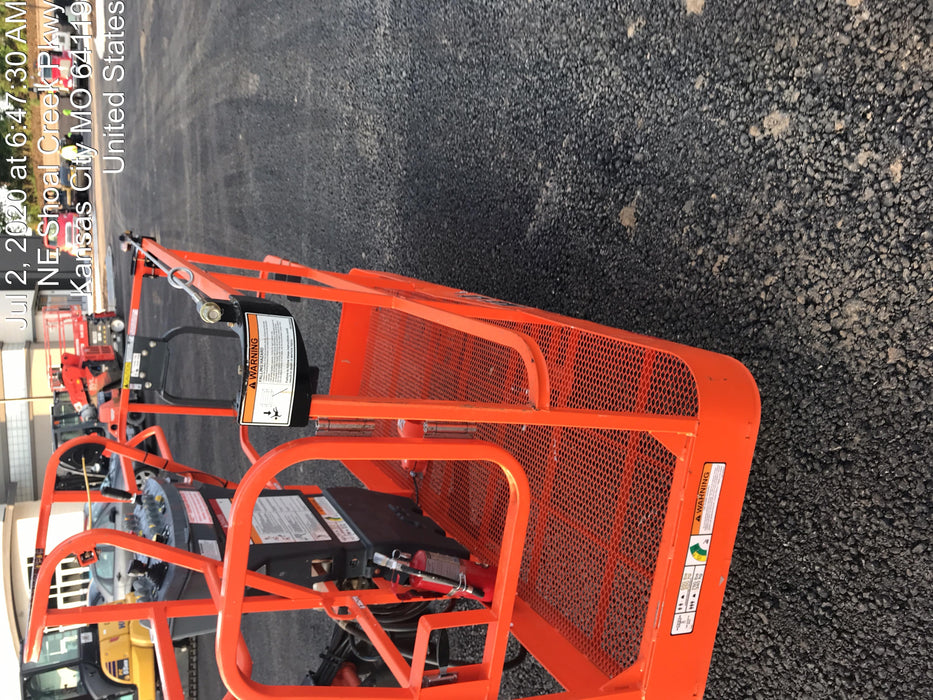 2019 JLG 660SJ