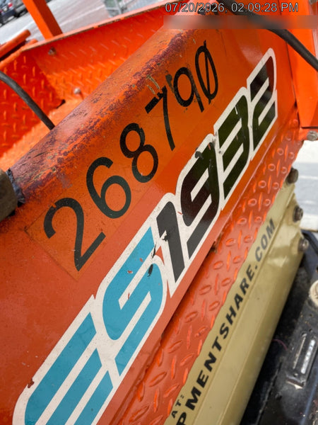 2022 JLG ES1932
