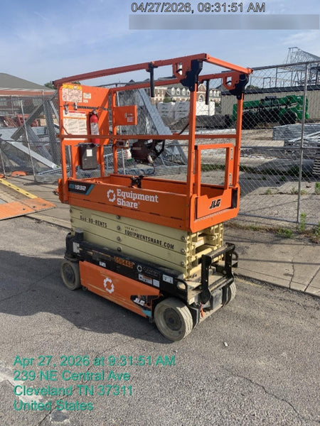 2025 JLG ES1932